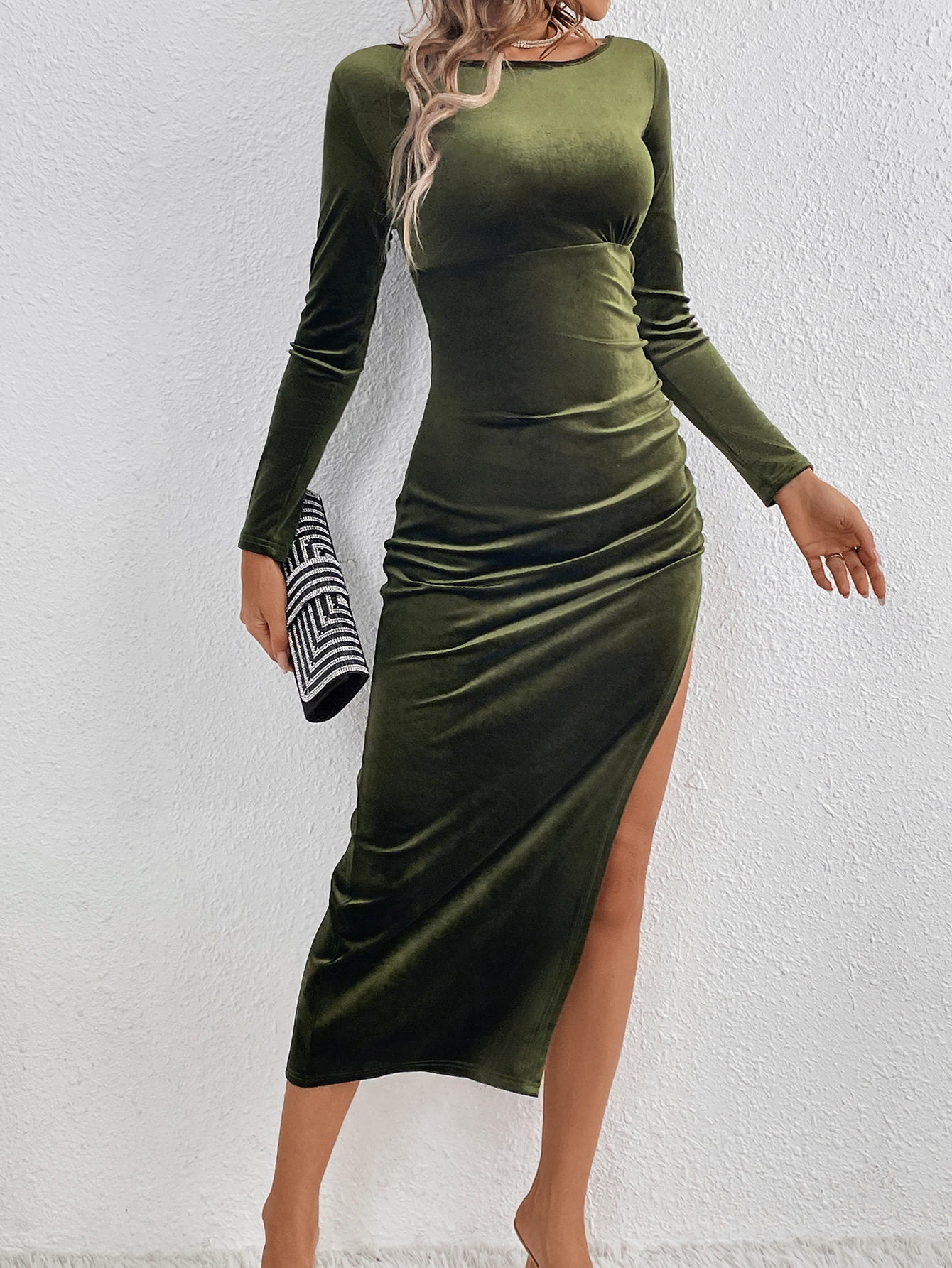 Elegant Velvet Bodycon Dress Long Sleeve Split Hem Slim Fit Spring and Autumn Fashion Wholesale Available