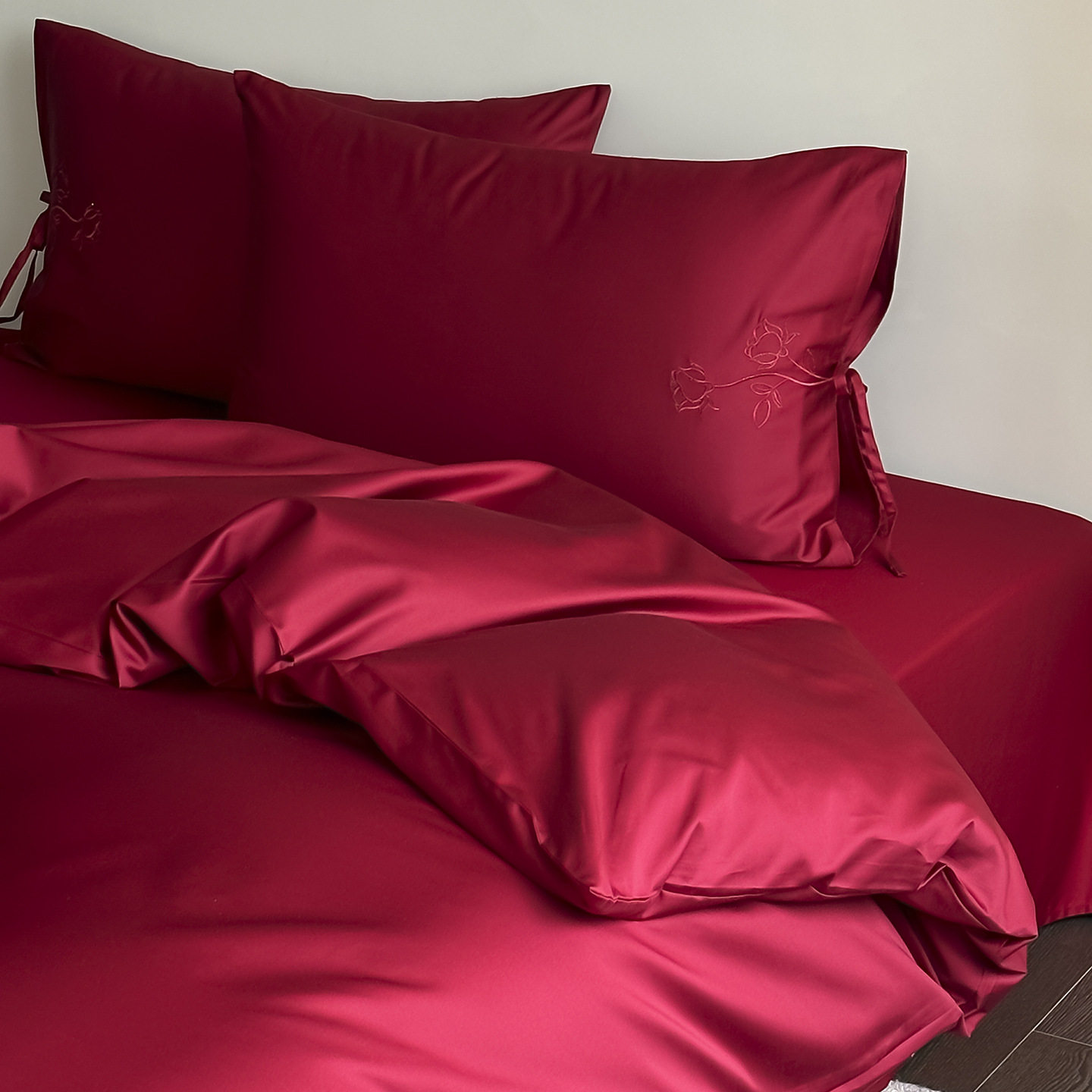 100-Count Bright Red Wedding Cotton Four-Piece Set for Wedding Celebrations Pure Cotton Long-Staple Cotton Quilt Cover Bed Sheetss and Fitted Bed Sheetss