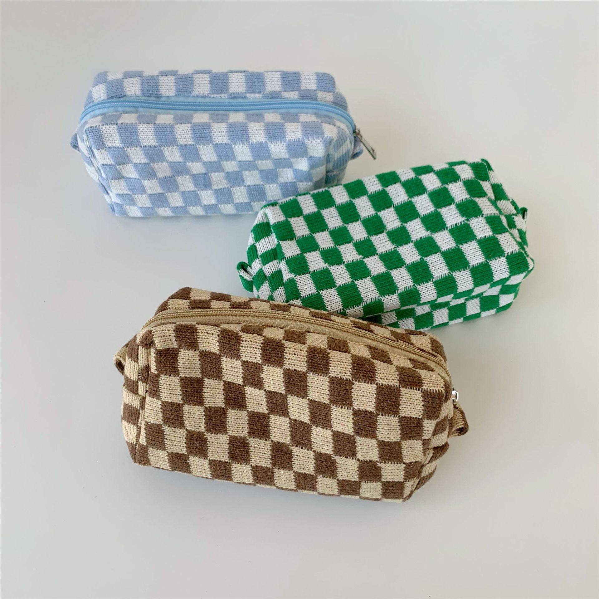 Wool Checkerboard Cosmetic Bag Large Capacity Knitted Storage Bag Autumn and Winter Plaid Knitted Storage Washbag Portable