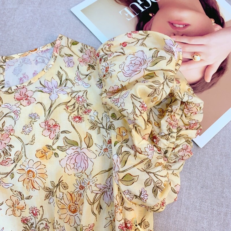 Đầm hoa nhí dáng dài cổ tròn tay bồng chiết eo phong cách thanh lịch — Váy liền màu đỏ, Váy liền màu vàng, Váy liền màu xanh dương