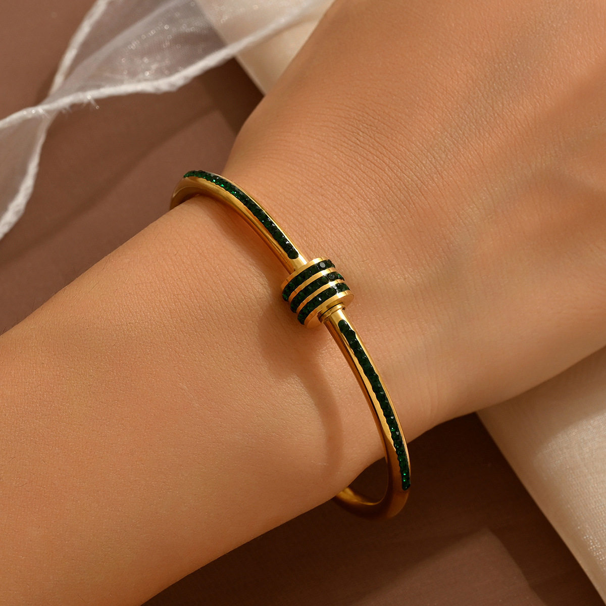 欧美热卖时尚不锈钢金色手镯不易褪色18K不锈钢首饰gold bangles