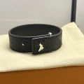 Black flower silver buckle
