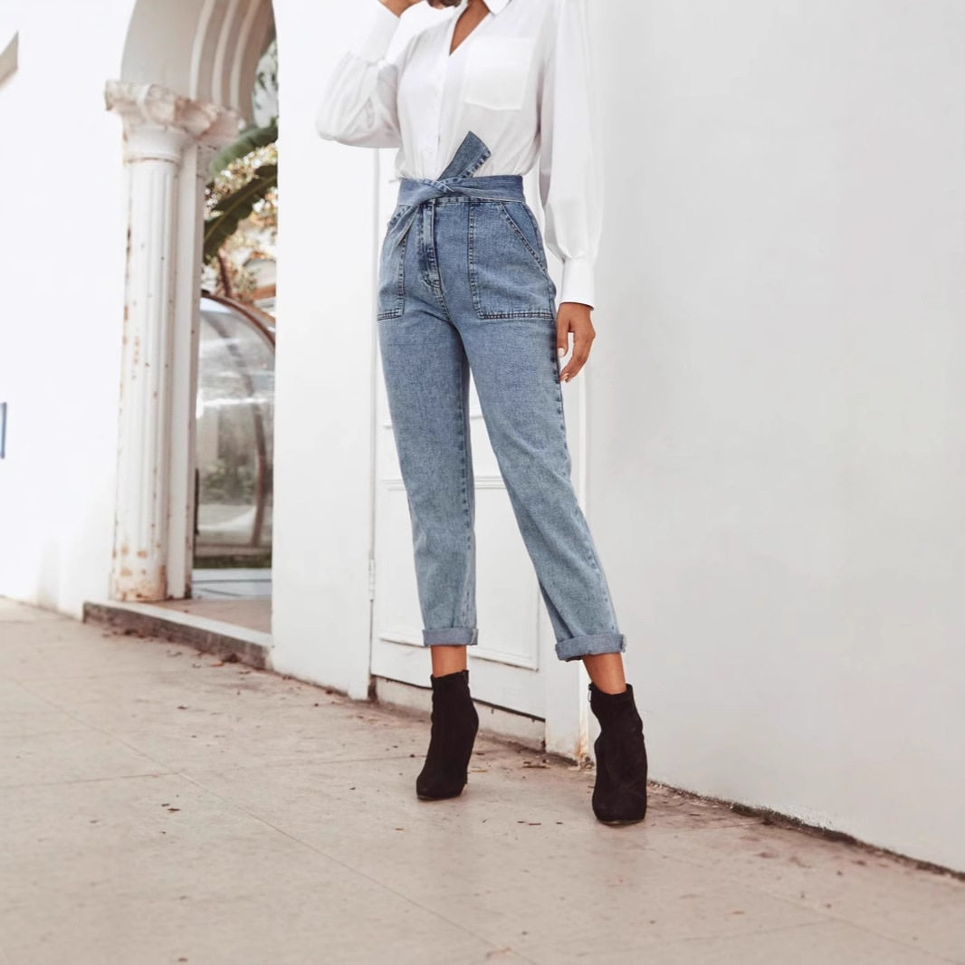 High Waisted Straight Leg Jeans Slim Fit Casual Style Trendy Design Perfect for Everyday Wear Wholesale Available