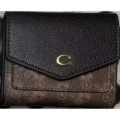 C0082 black carriage