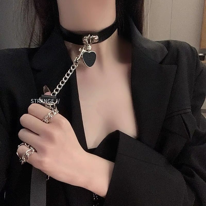 Collar Women's collar leather bell neck ring dark love pendant collar necklace chain necklace love collar