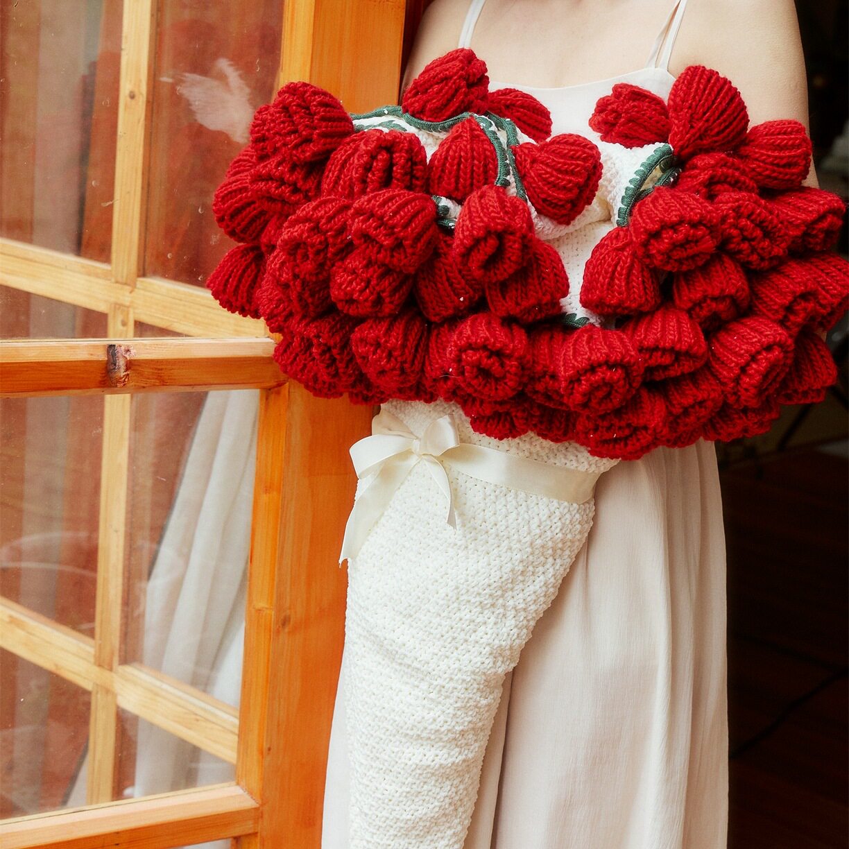 Rose Blanket, Summer Blanket, Gift Knitted Shawl Blanket, Gift for Girlfriend, Valentine's Day White Rose Bouquet