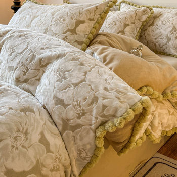 Winter Three-Dimensional Carved Milk Velvet Four-Piece Set Thickeneded and Warm Rabbit Fur Ball Quilt Cover Double-Sided Velvet Warm and Thickeneded 3 Pieces