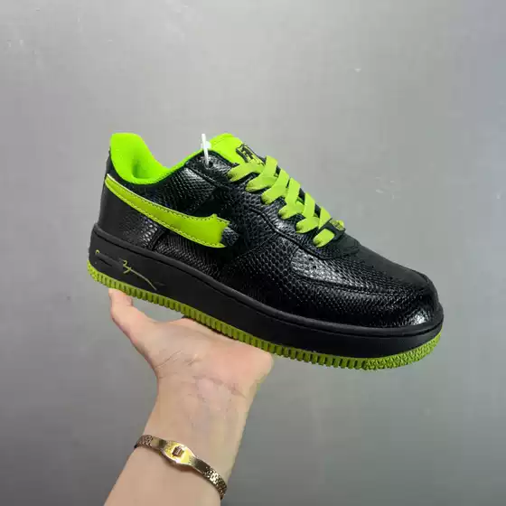 Putian Pure Original Air Force One Af1 Sneakers Retro Versatile Sports Shoes for Men and Women Non-Slip Wear-Resistant Casual Work Clothing Shoes