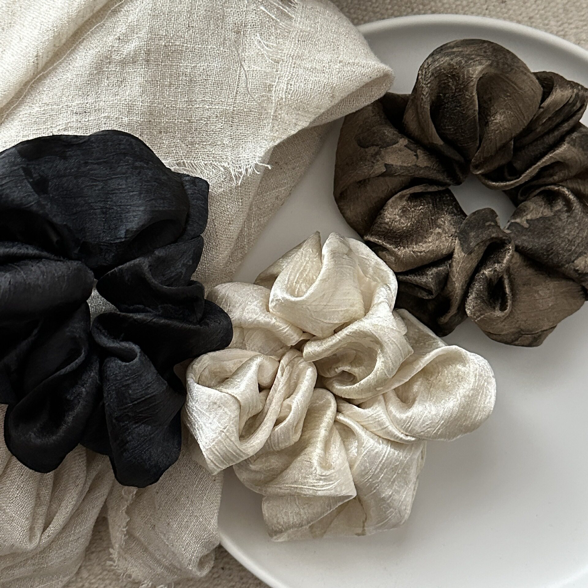 Texture French Retro High-grade Wide-brimmed Large Intestine Hair Ring Ponytail Head Rope Hair Ring Large Bowel Ring