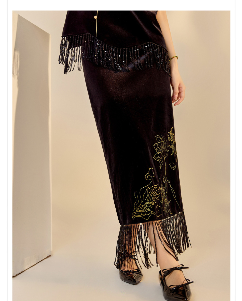 Set áo vest thêu thủ công kèm chân váy dài nữ — Áo vest thêu (giao hàng trong 7 ngày), Áo vest thêu (giao hàng trong ngày), Váy thêu (giao hàng trong 7 ngày), Váy thêu (giao hàng trong ngày)
