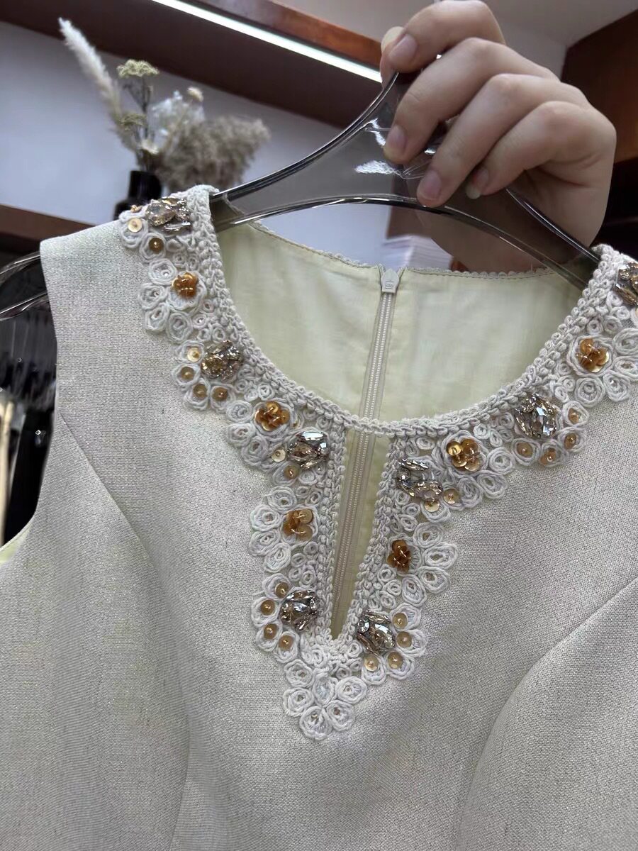 Đầm maxi nữ thắt eo dáng chữ A cổ tròn không tay họa tiết thêu hoa — Trường An chi tiết 5