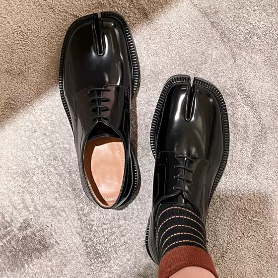 [In stock] one-piece delivery split toe shoes women's Horseshoe trotters small leather shoes lace-up casual British style loafers