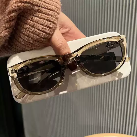 Cherry Koko olive green cat eye sunglasses from the UK for women, featuring a small face and a concave design for sun shading and street photography