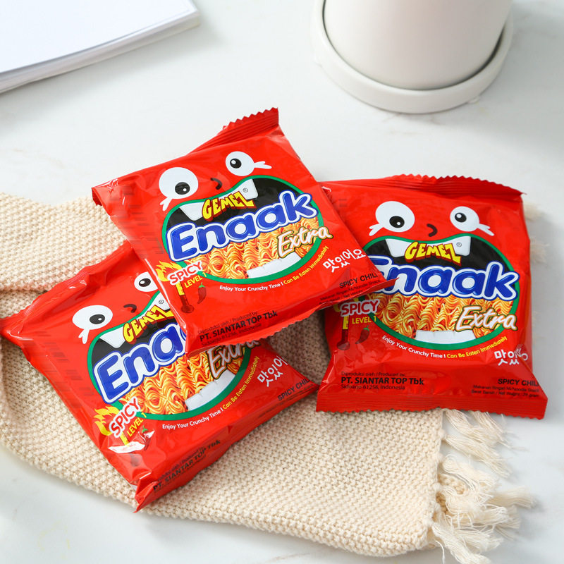 Indonesia Imports Gemez Chicken Noodles Crispy Noodles 30g Spicy Roasted Chicken Flavor Palm Crisp Leisure Zero Food Wholesale