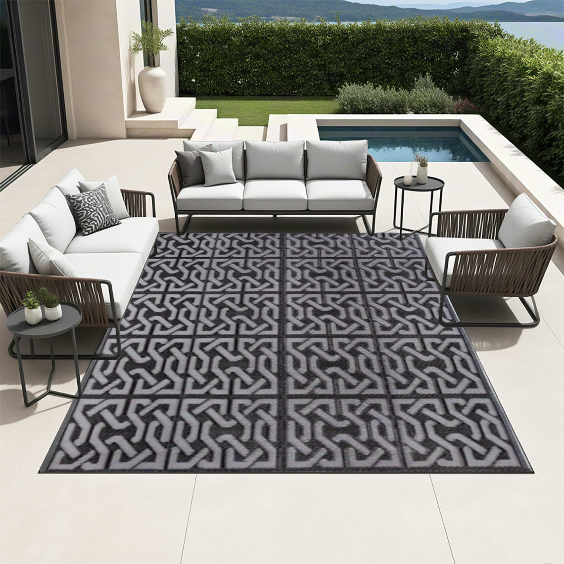 Outdoor Camping Beach Mat Double-Layer Straw Woven Mountain Picnic Courtyard Lawn Gardening Carpet Moisture-Proof Mat with Storage Option