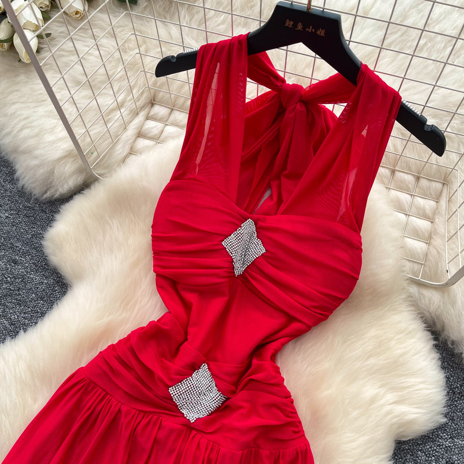 Sleeveless V Neck Backless Dress Sexy A Line Silhouette Waist Defining Lightweight Fabric Summer Evening Wear
