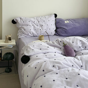 Ins Taro Purple Polka Dot Milk Velvet Four-Piece Winter Warm and Cute Fur Ball Thickeneded Coral Velvet Bed Bed Sheets Quilt Cover