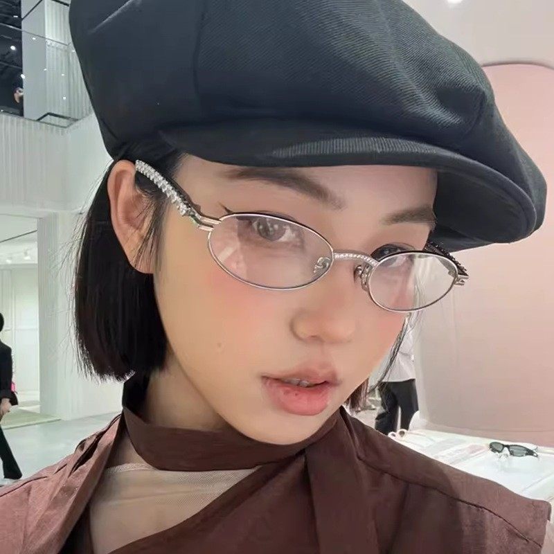 Pure Elliptical Glasses Frame Pearl Diamond Small Face Small Frame Flat Glasses Advanced Sense Plain Glasses Frame Can be Equipted with Myopia