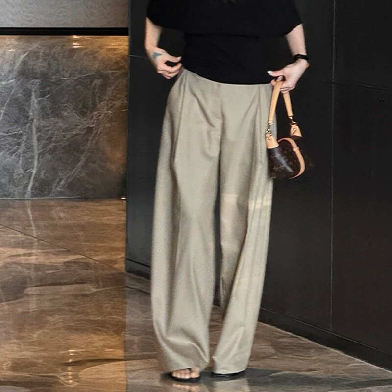 Quần dài nữ ống đứng lưng cao hai ly trước, dáng rộng che khuyết điểm, vải rũ nhẹ — Màu kaki