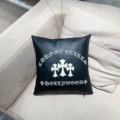 Thirty word pillow black