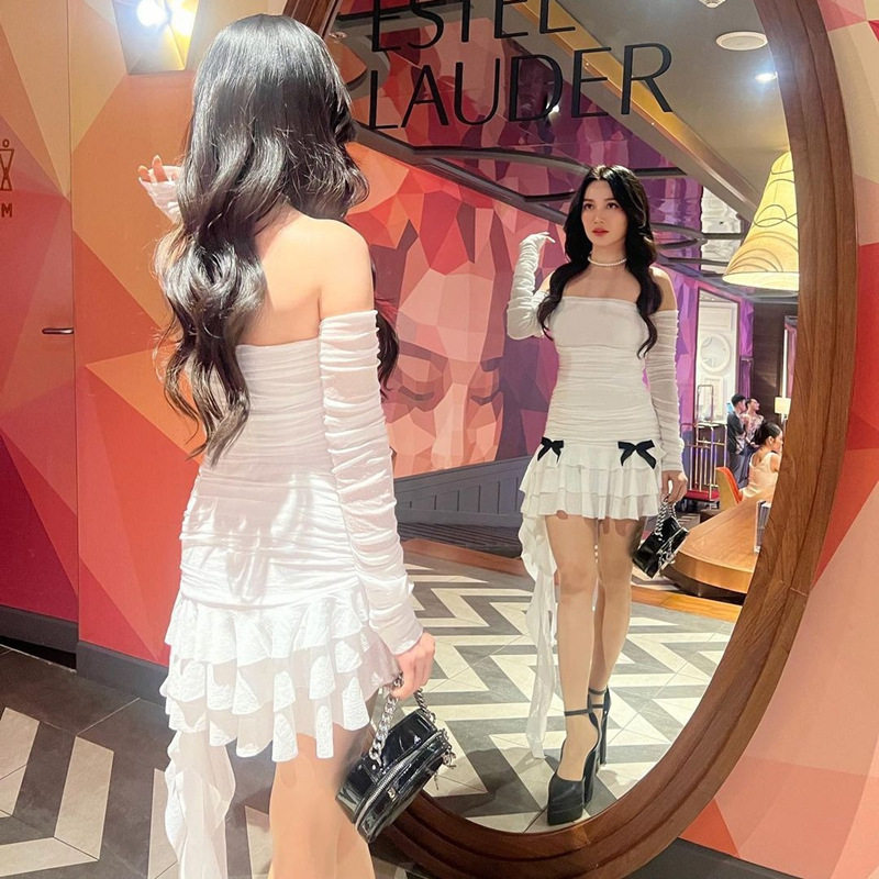 Off Shoulder Ruffled Long Sleeve Dress Sexy Pleated Elegant Autumn Fashion for Women Wholesale Available