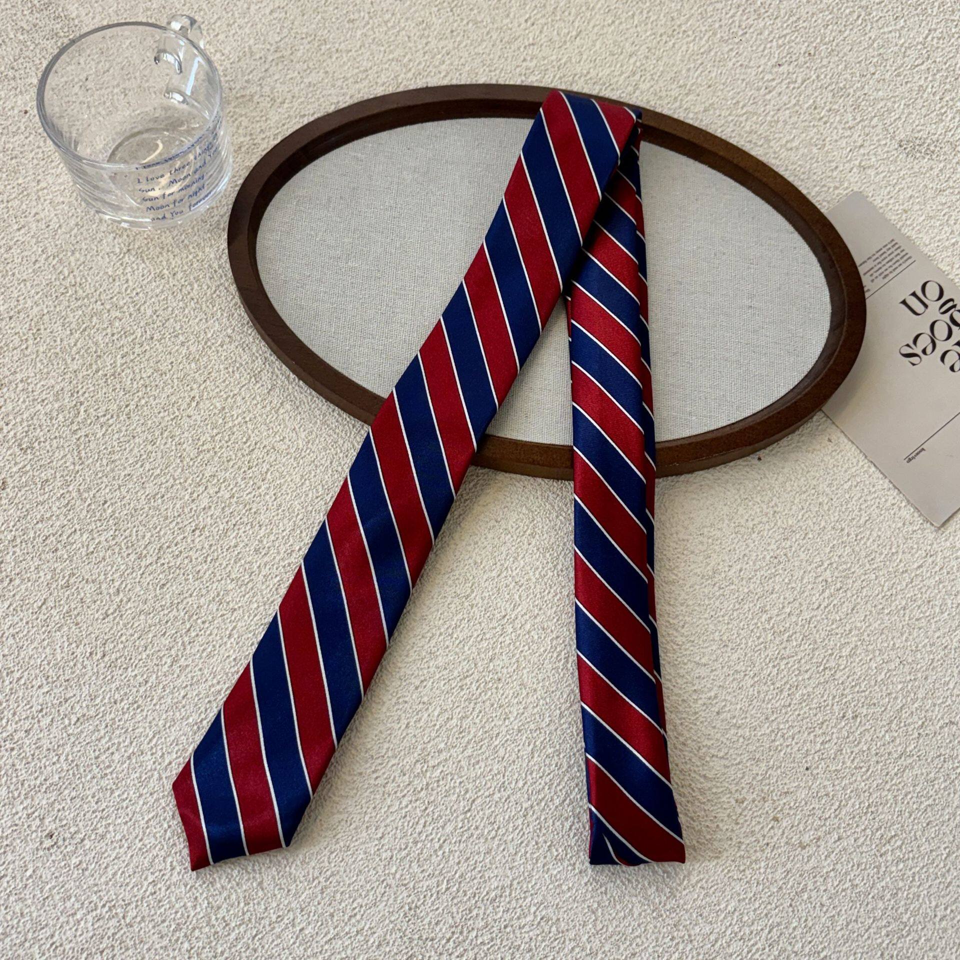 赤と青のストライプのネクタイ - 約155cm
