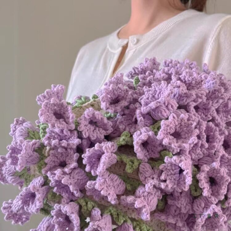 Hand-Knitted Rose Bouquet Blanket, Finished Knitted Nap Blanket, Birthday and Chinese Valentine's Day Gift for Girls, Teacher's Day Gift