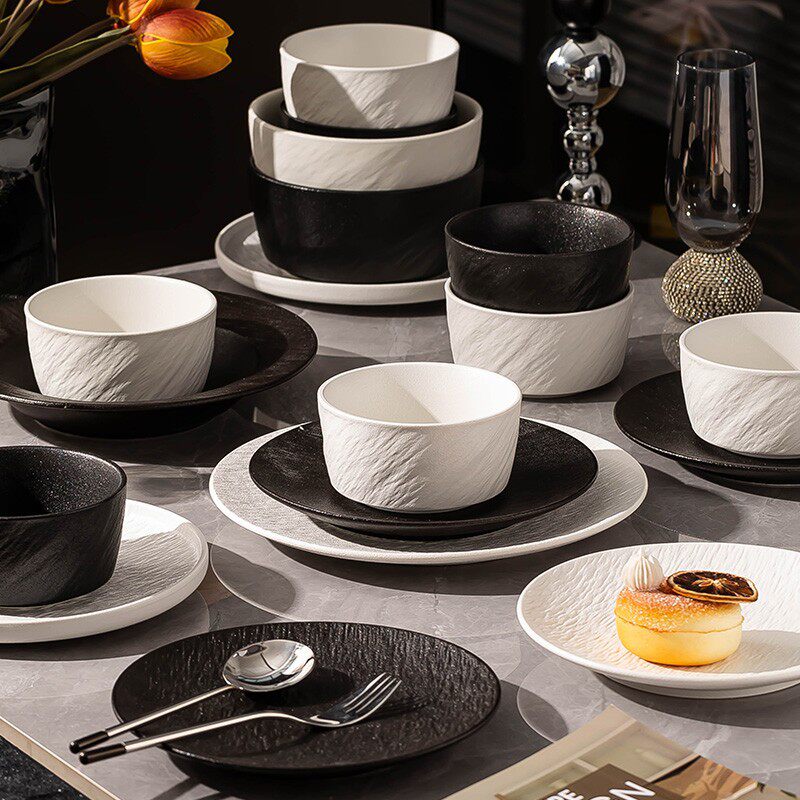 Dish Set for Home Use, Light Luxury with a High-End Feel, Stylish Bowls, Plates, Chopsticks, and Ceramic Tableware, 2025 New Model for Housewarming and Wedding