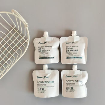 High-end hotel with the same paragraph!! Gardenia Flower Shampoo Portable Body Wash Travel suit