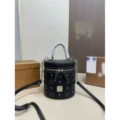 M's Wealth Bucket Black 16-17