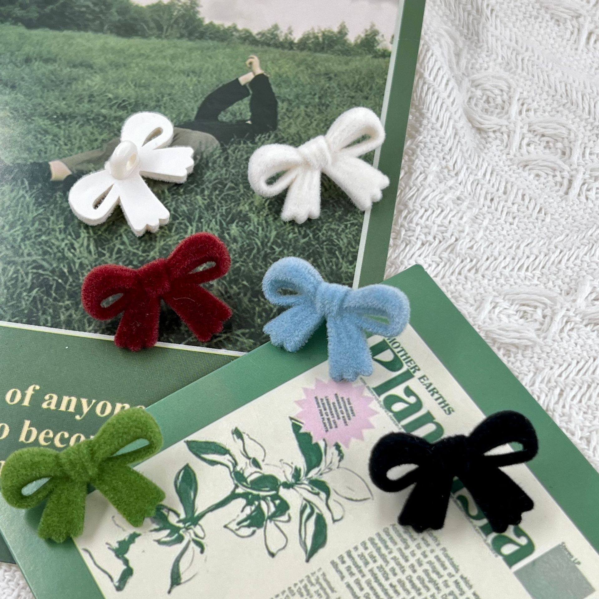 High-grade Velvet Bow Button Sweater Knitted Cardigan Decorative Buckle Small Chanel Style Foot Buckle Accessories