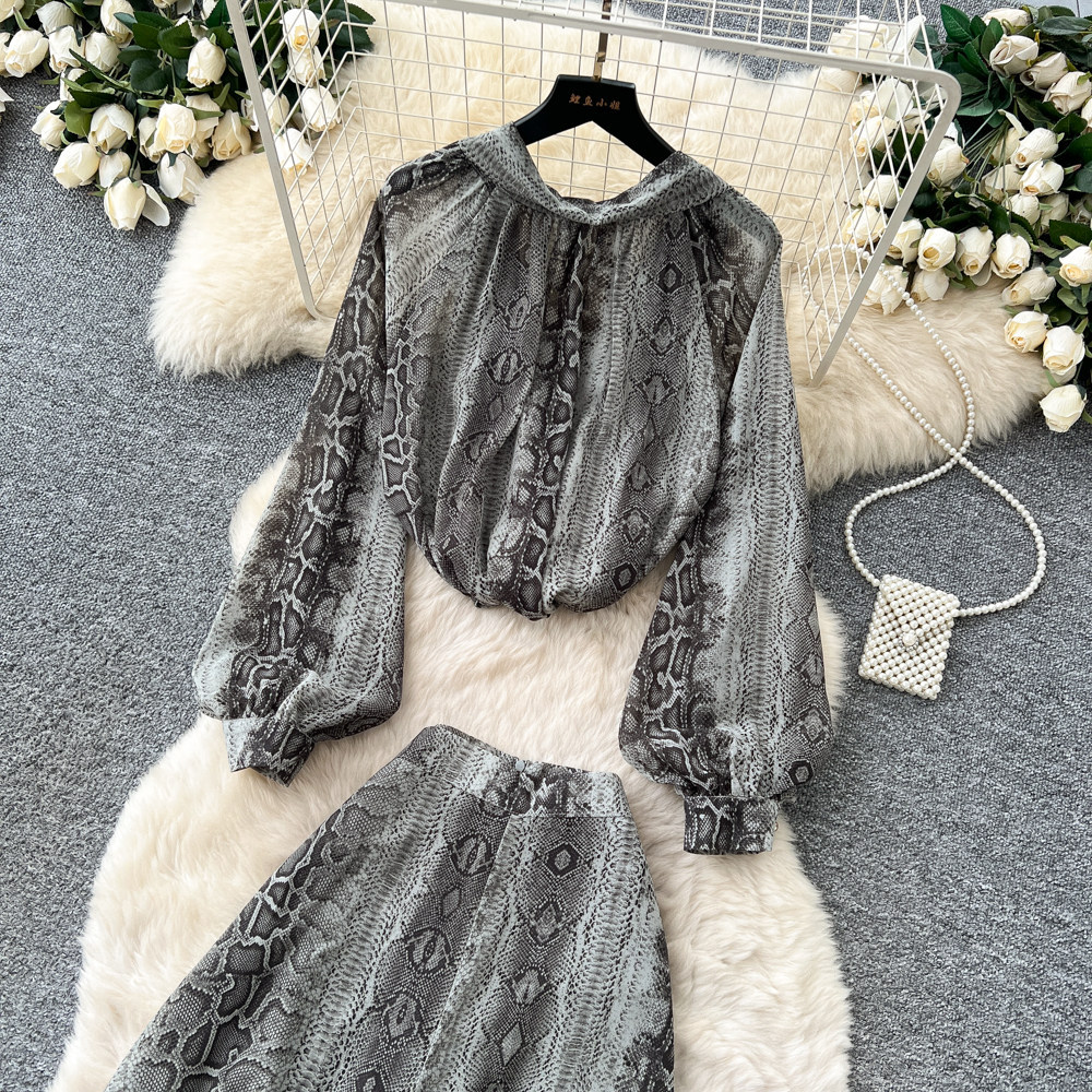 Casual Two Piece Set Snake Print Slim Fit Stylish Design Autumn Fashion for Work or Leisure Wholesale Available