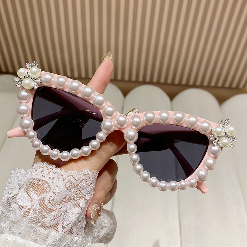 European and American trend cat's eye triangle sunglasses personalized colorful sunglasses women cross-border sunglasses
