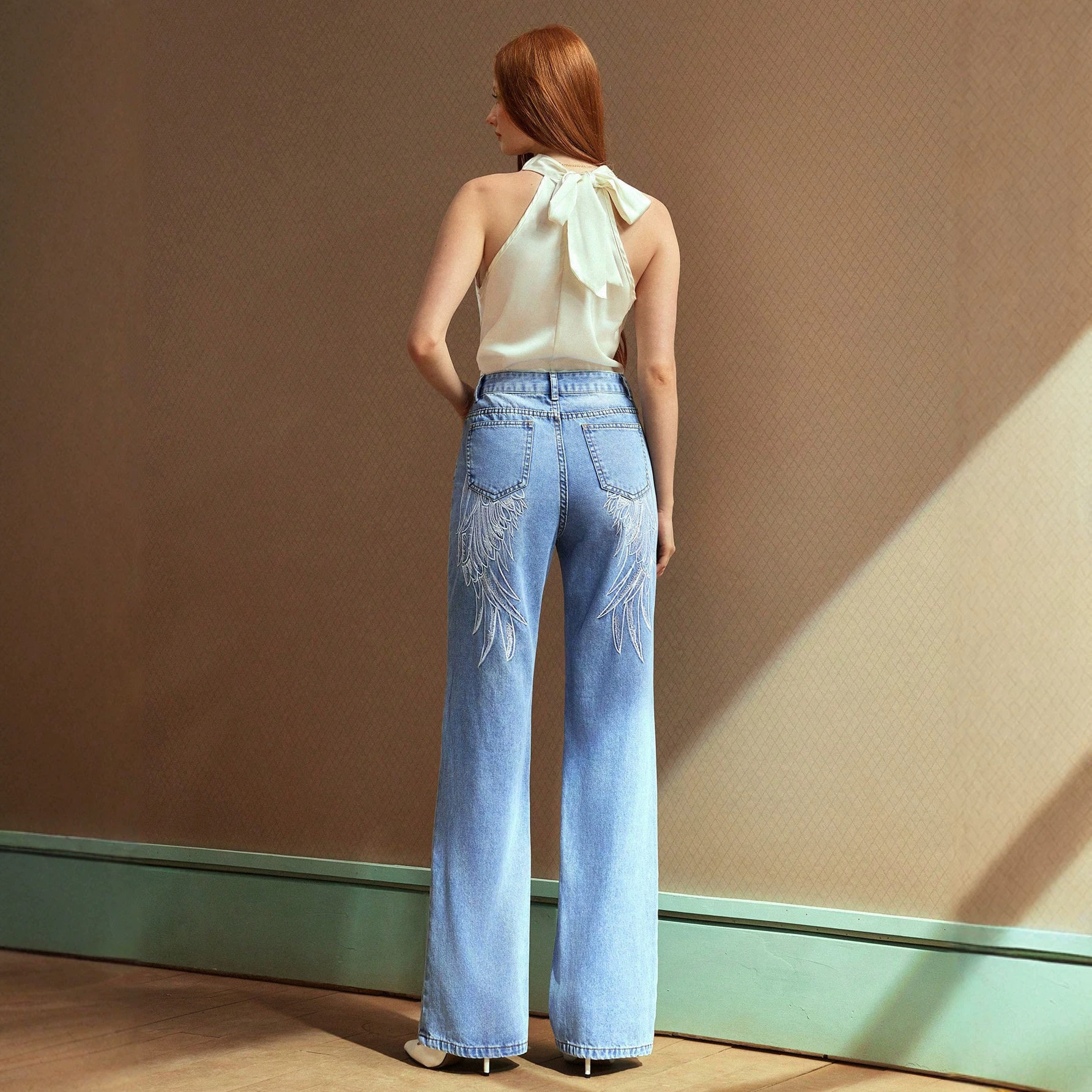 Slim Fit Casual Womens Denim Jeans Stretch Fabric Versatile Style Flattering Design Wholesale Available