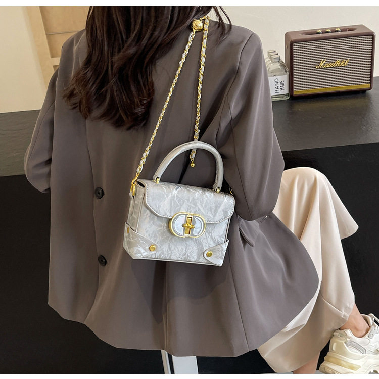 O1CN01DxDsQD1yV4GFci8VP !!2212088006583 0 cib