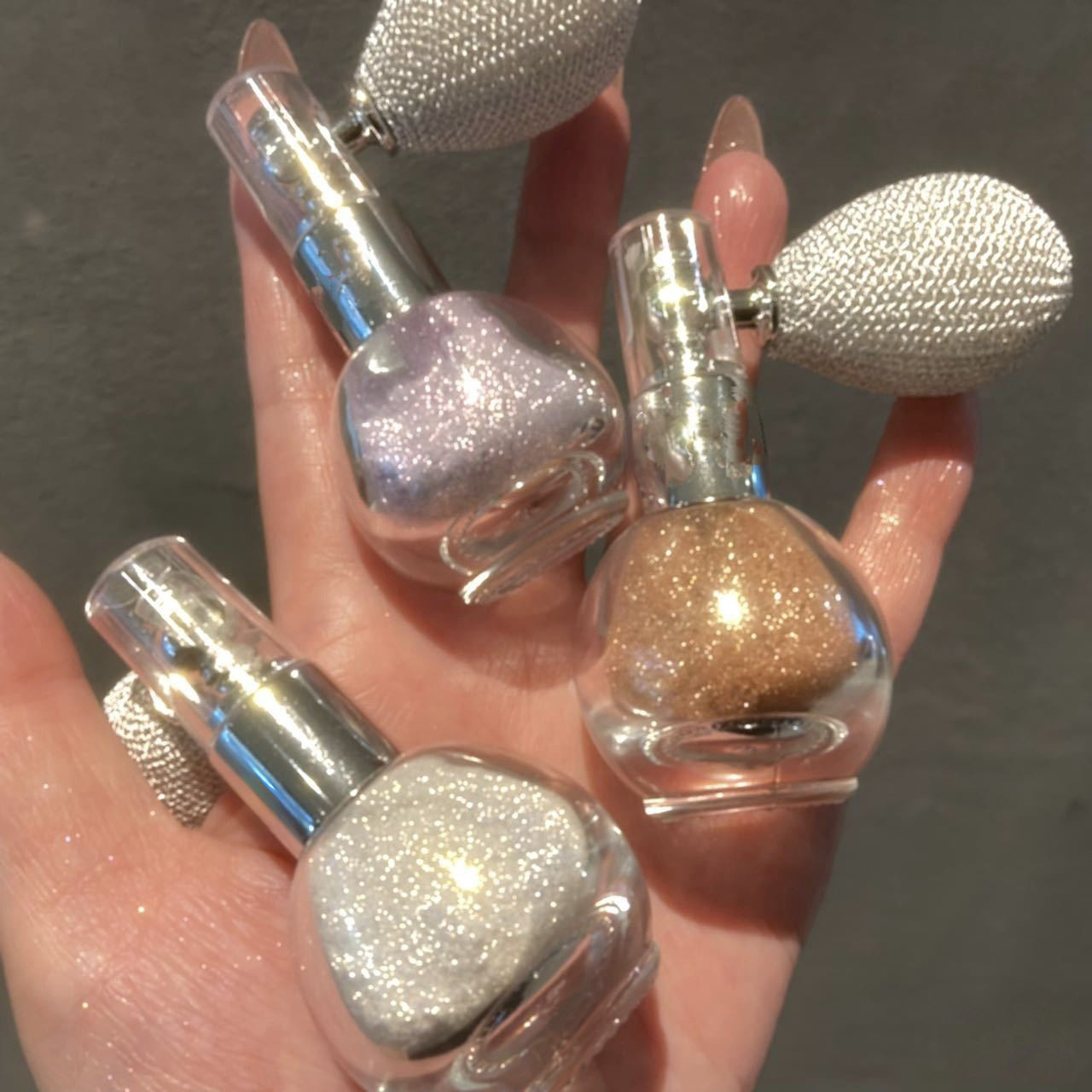 High-Gloss Glitter Spray Makeup, Shiny Pearlescent Hair and Body Shimmer, Beauty Contouring Loose Powder, Setting Spray