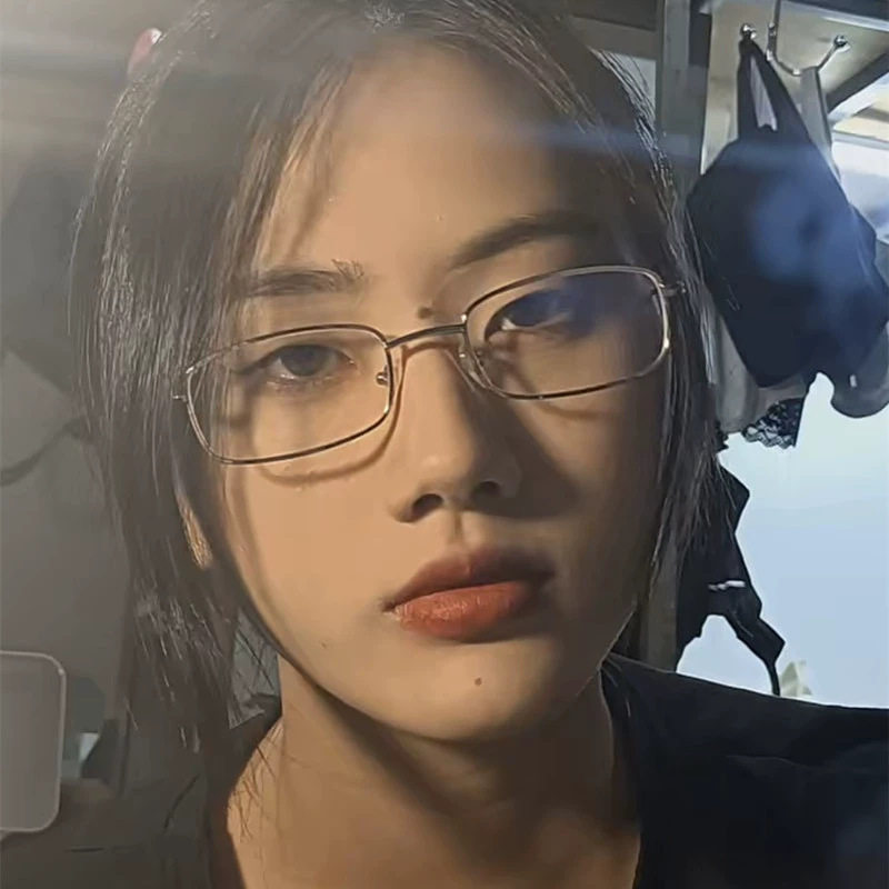 Cross-border Metal Small Box Flat Mirror Artistic Gold Narrow Frame Glasses Frame Halloween Dress-up Props Glasses in stock