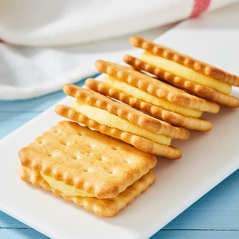 Master Kong Sandwich Biscuits Delicious Crispy Salty Crispy Sweet Crispy 80g 3+2 Sandwich Rolls 55g Casual Snack Biscuits Wholesale