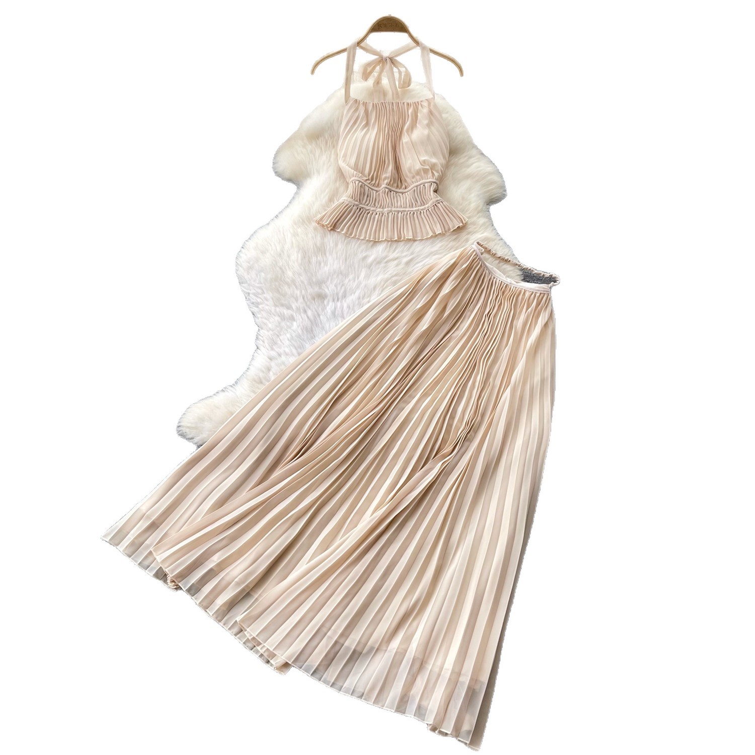 French Vacation Style Halter Neck Crop Top and Backless High Waisted Pleated Skirt Set Summer Fashion Slim Fit Elegant