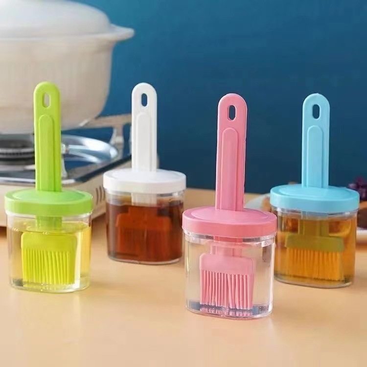 New oil brush household high temperature resistant silicone barbecue oil brush Kitchen pancake food grade baking with bottle integrated