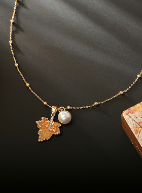 复古渐变水晶枫叶珍珠超闪项链轻奢高级小众设计吊坠精致时尚饰品