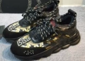 Dad shoes simple black and yellow
