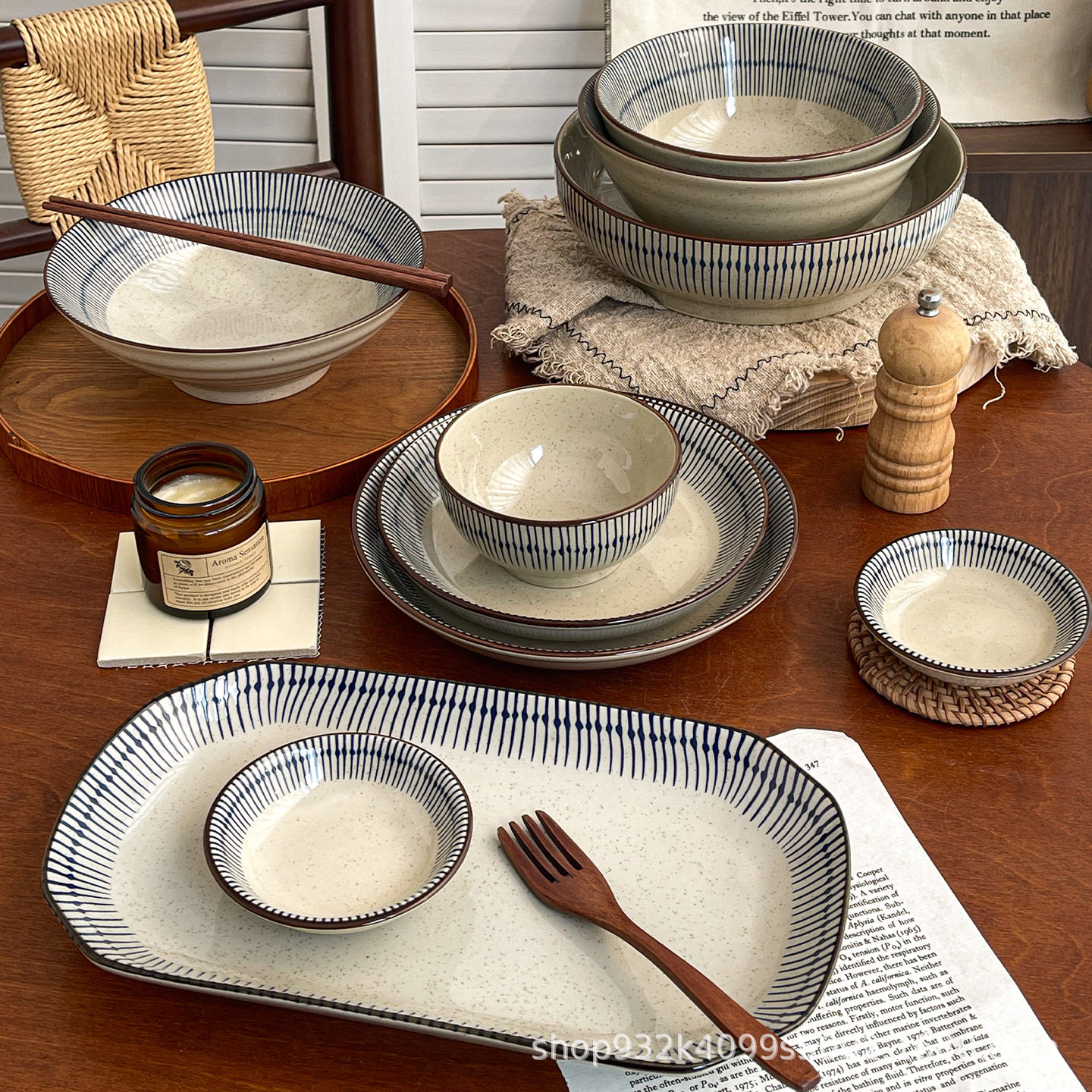 Japanese Ceramic Tableware Set Bowls and Plates Underglaze Color Household Rice Bowls High-End Dish Plates Noodle Bowls Salad Bowls Soup Bowls