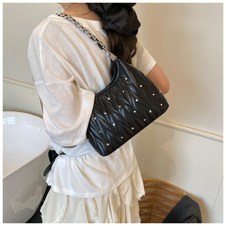 O1CN01E73SMq1yV4Mx28luD !!2212088006583 0 cib