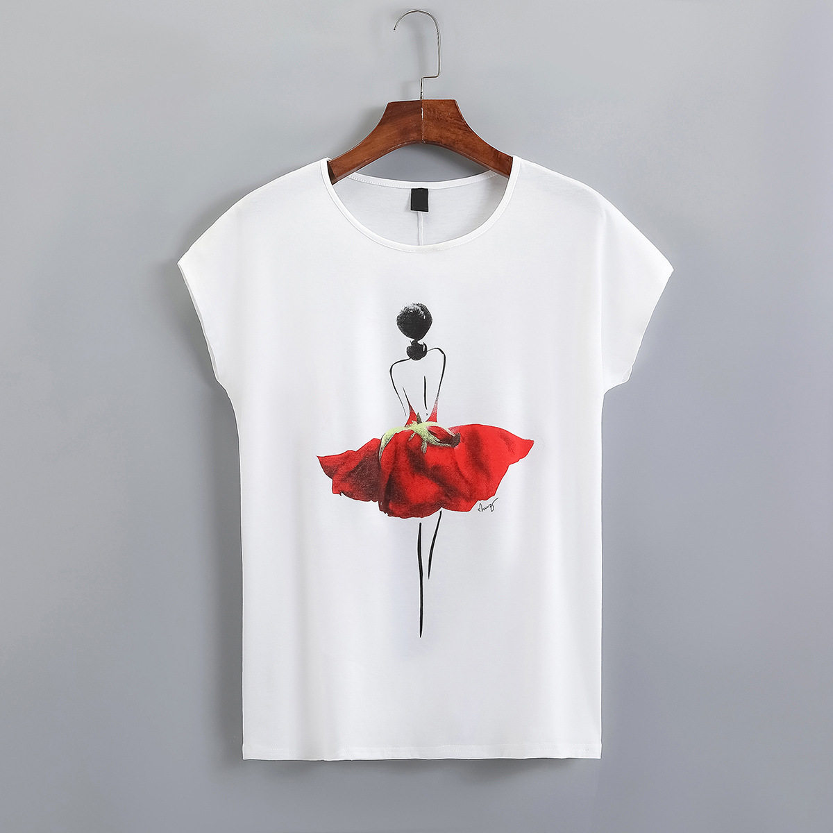 Casual Loose Fit Short Sleeve T Shirt Red Rose Floral Print Fashionable for Everyday Wear Wholesale Available
