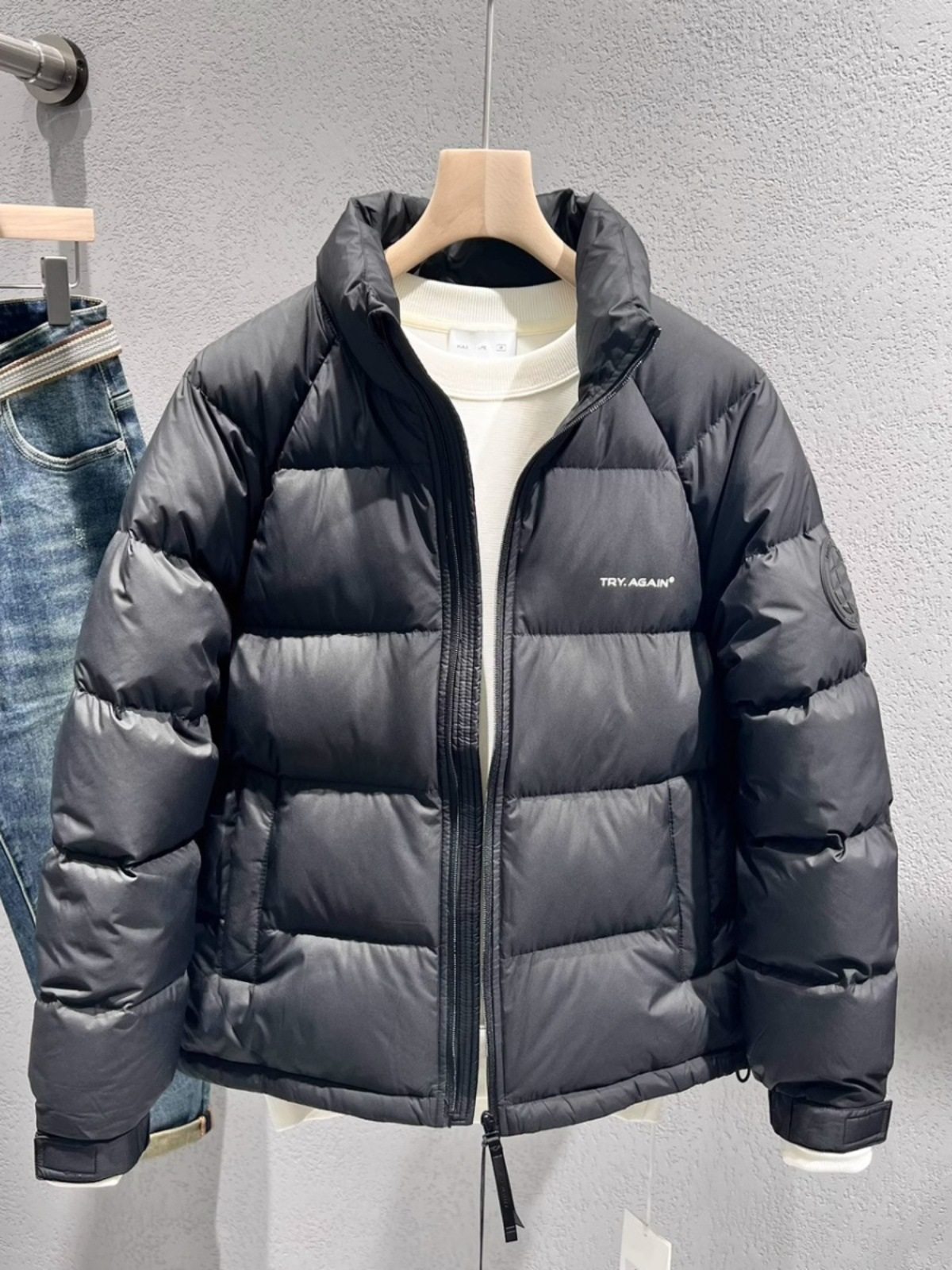 Men's Ultra-Light Warm Stand-Up Collar down Jacket 2025 Winter New Youth Popular Short Slim Duck down Jacket for Men