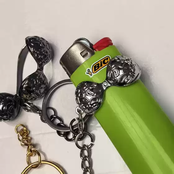 Solphin Dolphin-906 French Bic J6 Model Lighter Protective Cover Leopard Print Bra-Shaped Keychain