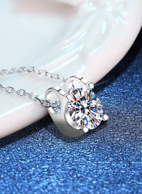 莫桑石仿真钻石s925银吊坠经典牛头项链