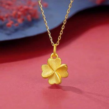 Clover pendant necklace female niche sand gold design lucky grass clavicle chain Valentine's Day gift for girlfriend