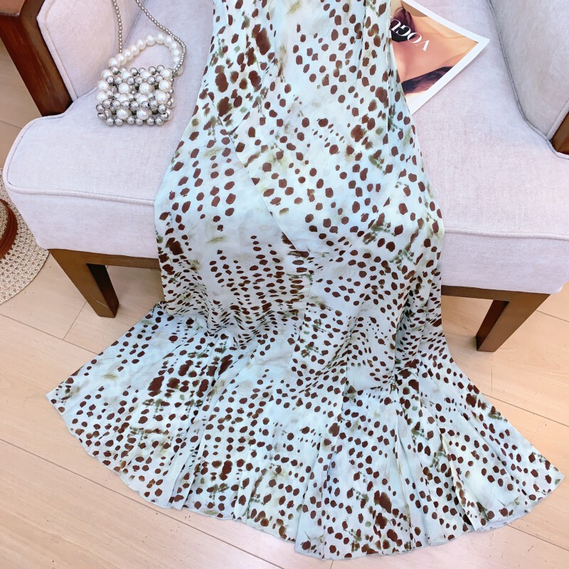Đầm hai dây dáng ôm thắt eo phong cách tiểu thư thanh lịch — 【Áo hai dây - Họa tiết chấm bi】, 【Áo hai dây - màu xanh lá cà phê】, 【Đầm liền - Họa tiết chấm bi】, 【Đầm liền - Xanh lá cà phê】